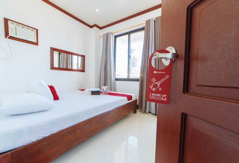 فندق Reddoorz Premium Near Museo De Baler
