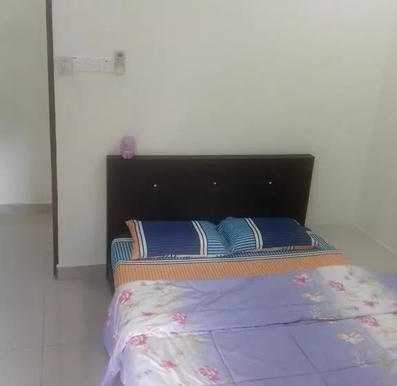 Motelli Sitiyam Homestay Seri Kembangan