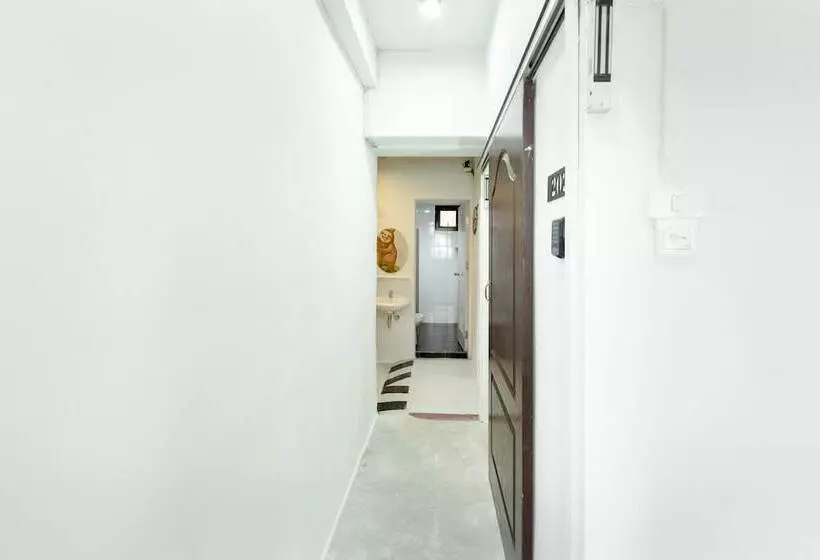 Sloth Hostel Khaosan