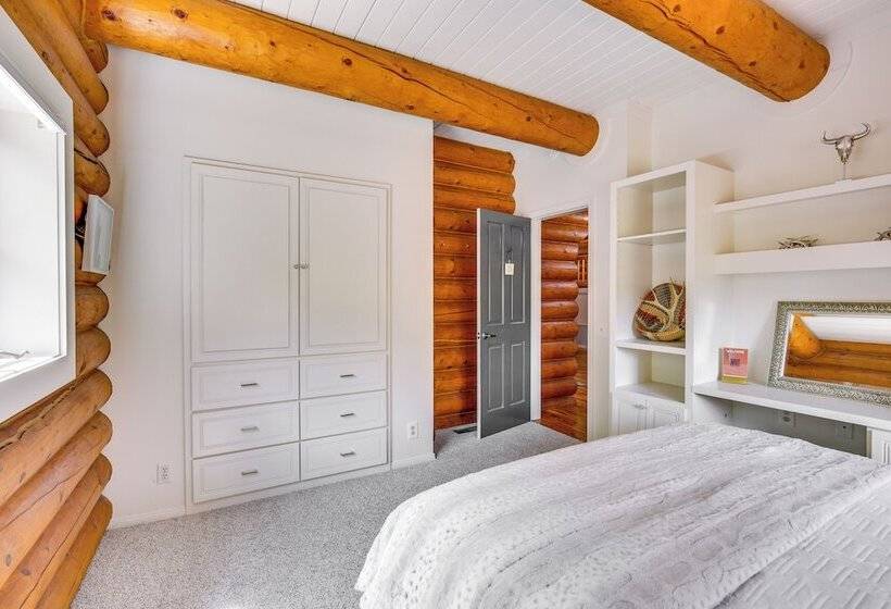 Alpine Log Cabin On 27 Acres W/ Hiking Trails!