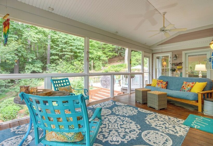 Blue Ridge Mtn Retreat: Porches & Creek Access