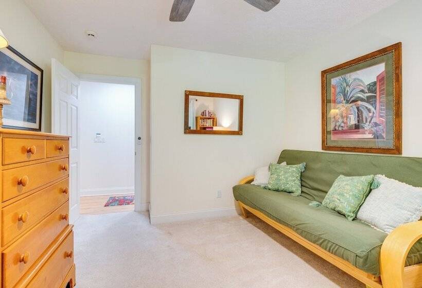 Blue Ridge Mtn Retreat: Porches & Creek Access