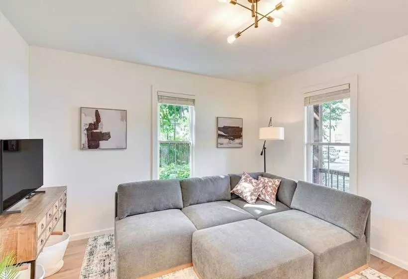 Charming South Bend Home Near Notre Dame!