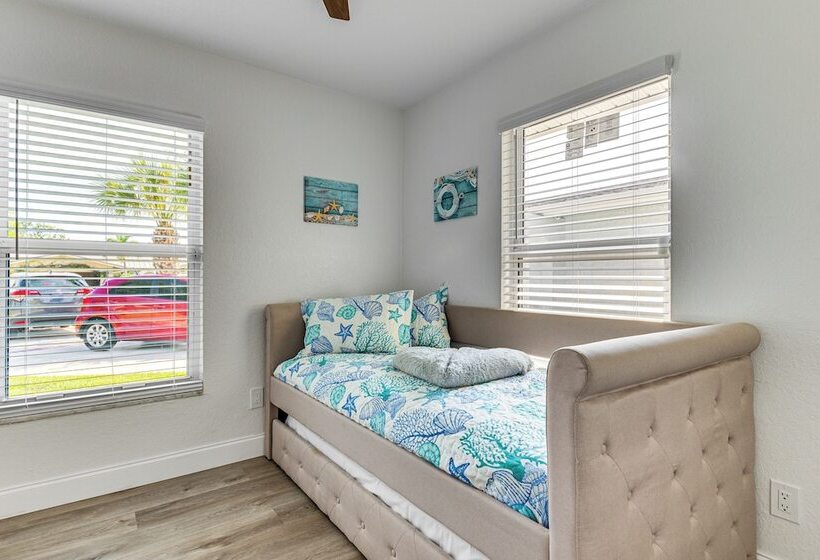 Cocoa Beach Home W/ Private Pool ~ 1/2 Mi To Beach