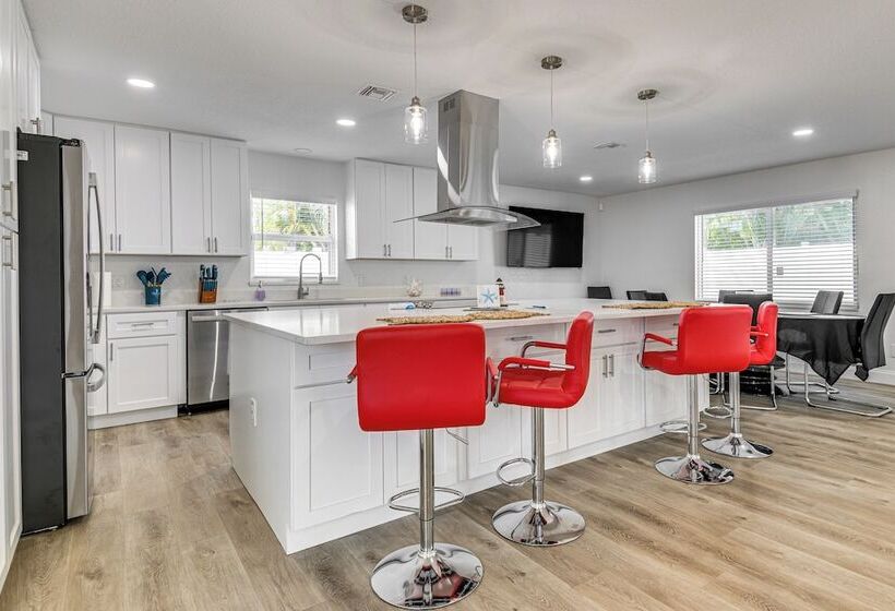 Cocoa Beach Home W/ Private Pool ~ 1/2 Mi To Beach