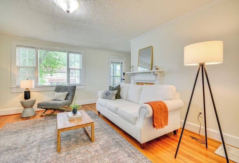 Danville Home W/ Patio < 1/2 Mi To Caesars Casino!