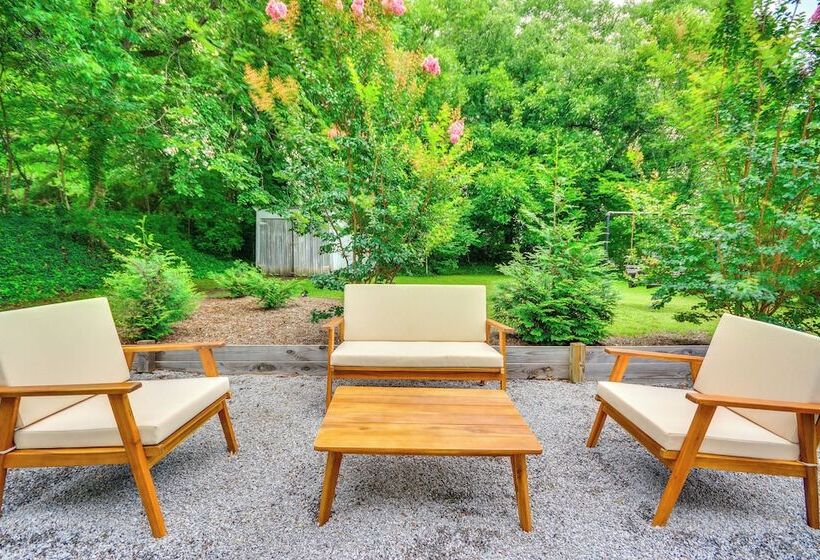 Danville Home W/ Patio < 1/2 Mi To Caesars Casino!