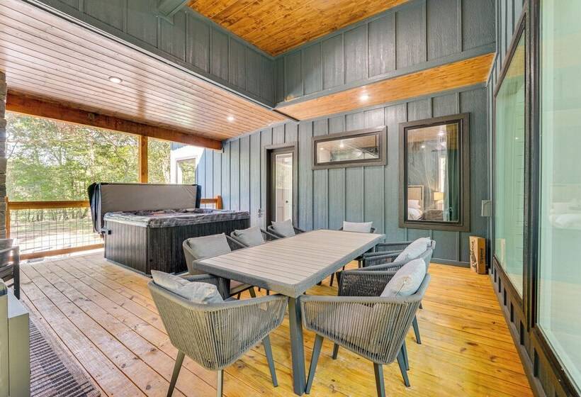 Deluxe Riverfront Cabin In Broken Bow W/ Hot Tub!