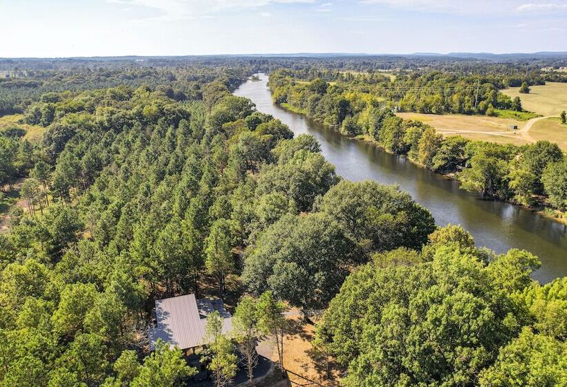 Deluxe Riverfront Cabin In Broken Bow W/ Hot Tub!
