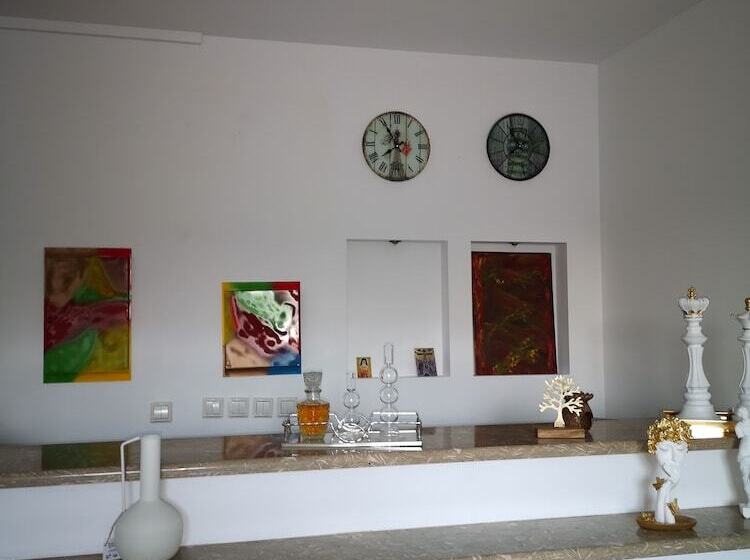 Helios In Olympus House Vacation Studios