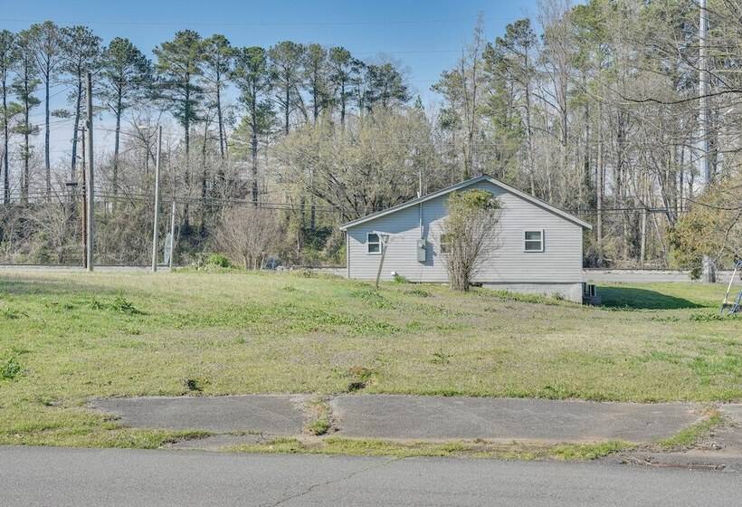 Lake Guntersville Home: 1 Mi To Boat Ramp!
