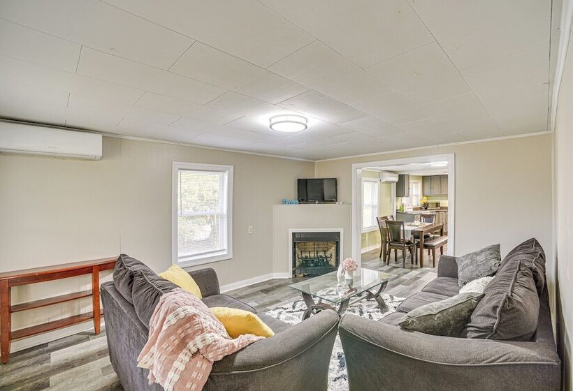 Lake Guntersville Home: 1 Mi To Boat Ramp!