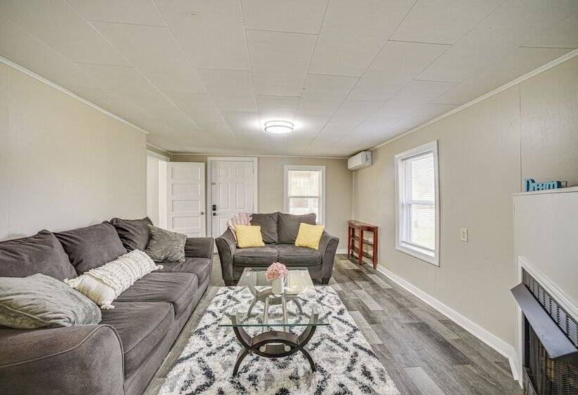 Lake Guntersville Home: 1 Mi To Boat Ramp!