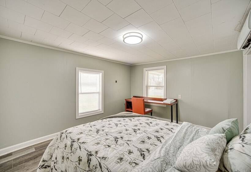 Lake Guntersville Home: 1 Mi To Boat Ramp!