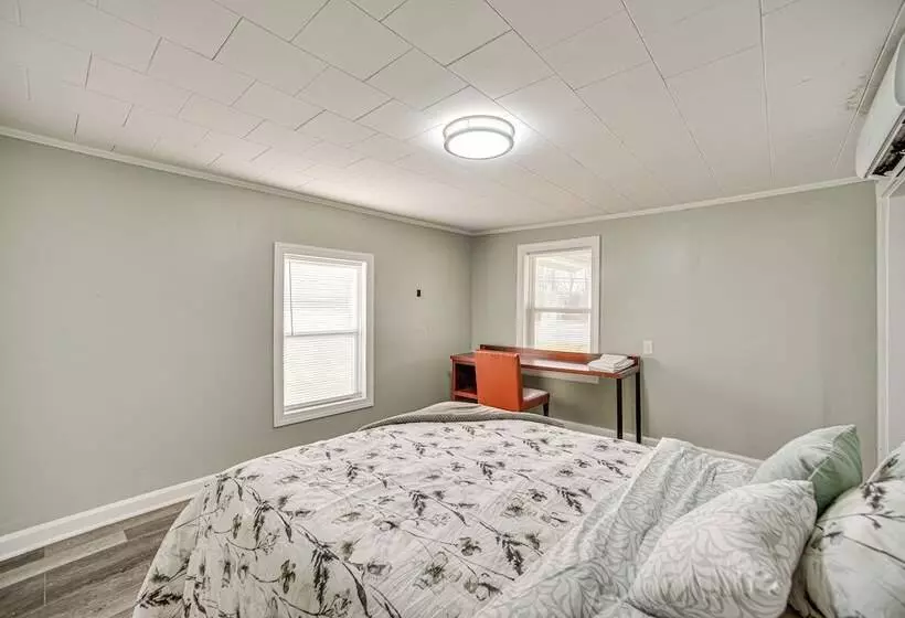 Lake Guntersville Home: 1 Mi To Boat Ramp!