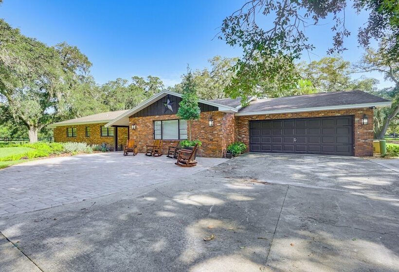 Lutz Home W/ Game Room: 7 Mi To Adventure Island!