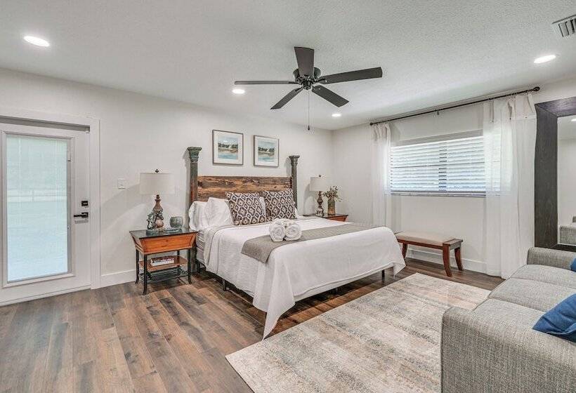 Lutz Home W/ Game Room: 7 Mi To Adventure Island!