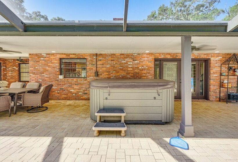 Lutz Home W/ Game Room: 7 Mi To Adventure Island!