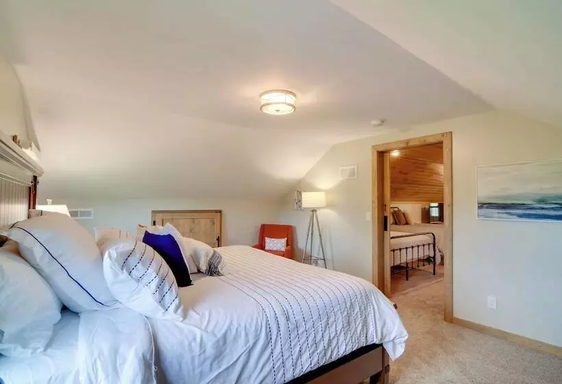 Modern Burkesville Home: 2 Mi To Dale Hollow Lake!