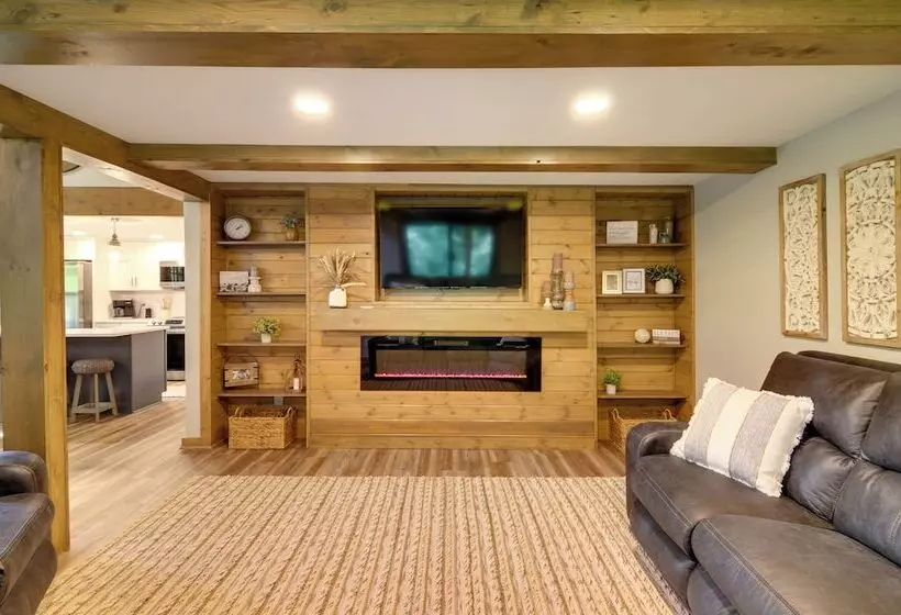 Modern Burkesville Home: 2 Mi To Dale Hollow Lake!