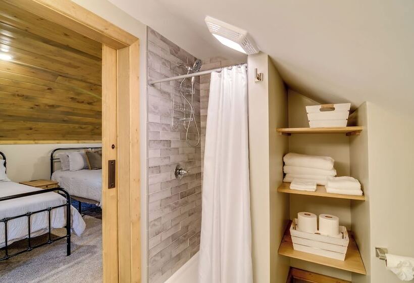 Modern Burkesville Home: 2 Mi To Dale Hollow Lake!