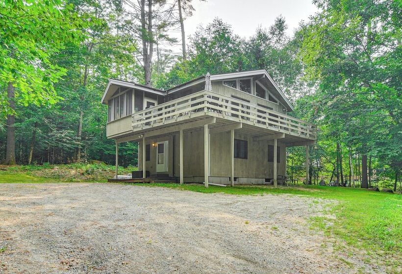 Peaceful Highland Lake Home W/ Kayaks, Dock Access