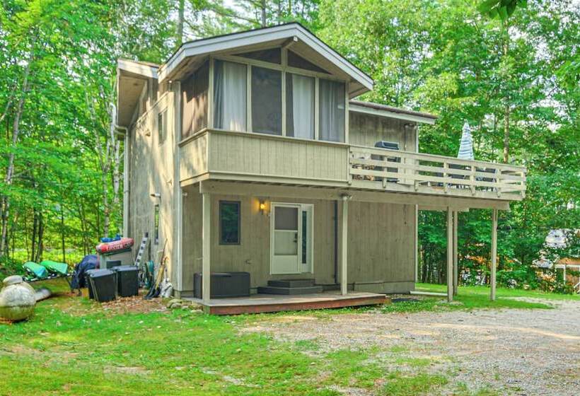 Peaceful Highland Lake Home W/ Kayaks, Dock Access