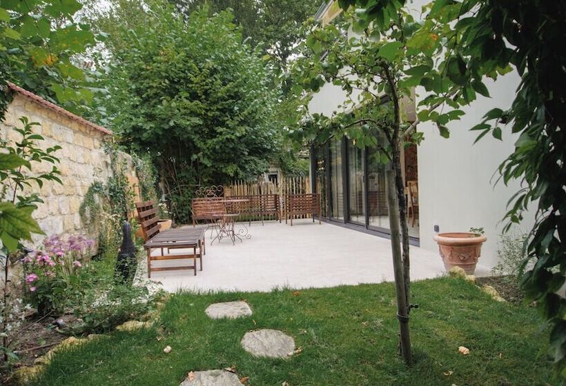 Pension Nouveau Au Coeur De L Isle Adam   Le Clos De L Isle