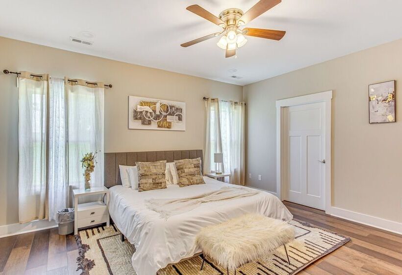 Pet Friendly Home W/ Patio In Loris!