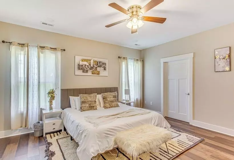 Pet Friendly Home W/ Patio In Loris!