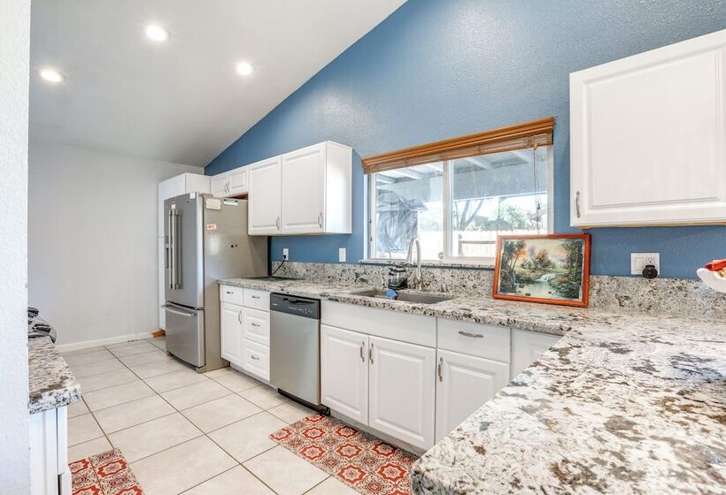 Sacramento Home W/ Pool Near Dtwn: Pets Welcome!