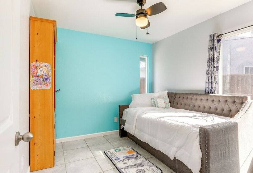 Sacramento Home W/ Pool Near Dtwn: Pets Welcome!