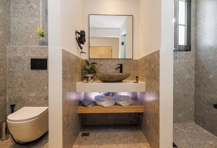 Soho Seafront Suites