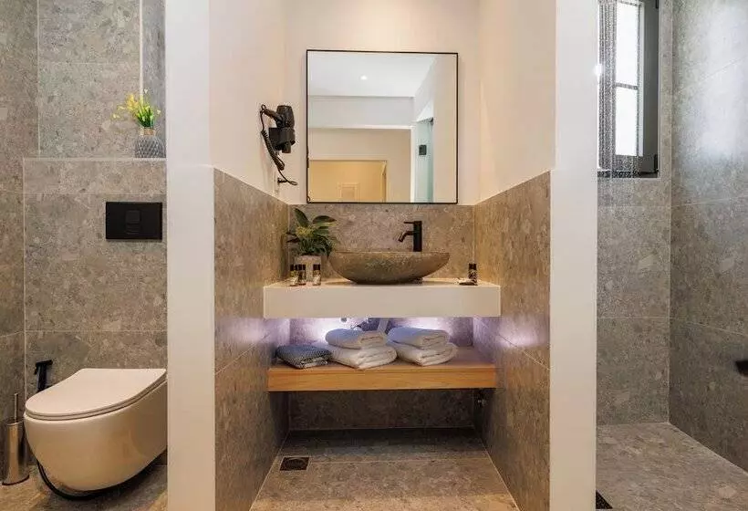 Soho Seafront Suites