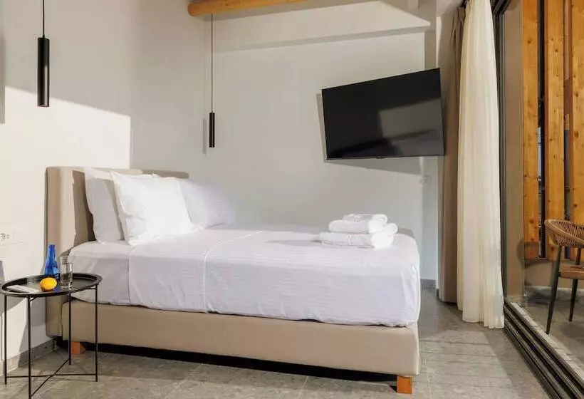 Soho Seafront Suites