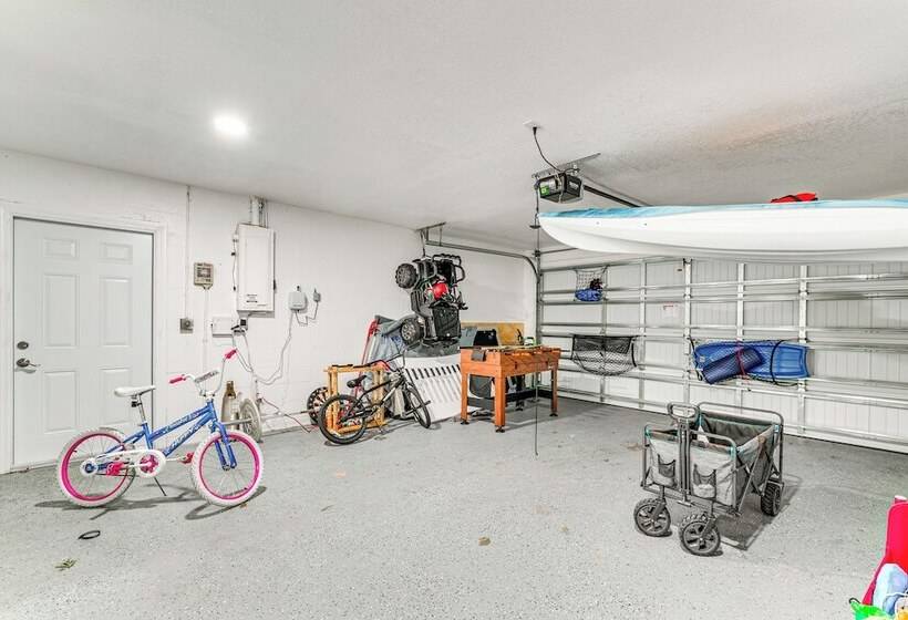 Weeki Lake Home: Heated Pool, By Disney & Kayaking