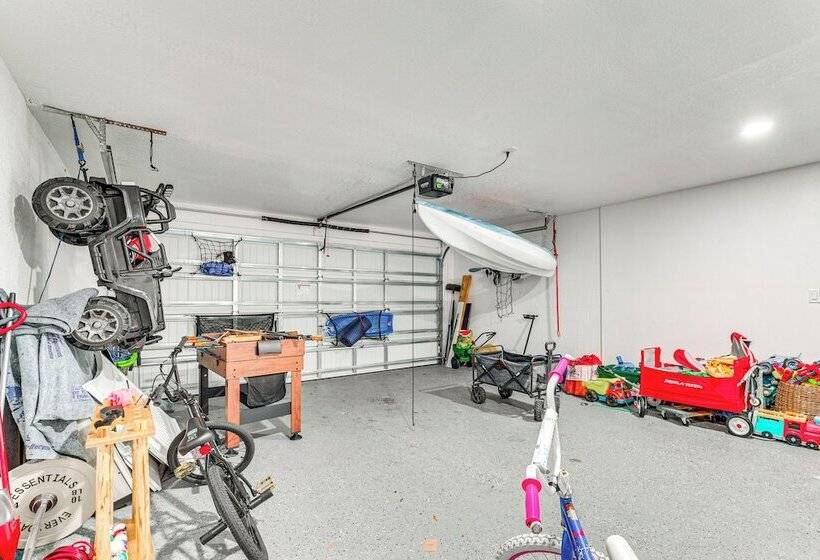 Weeki Lake Home: Heated Pool, By Disney & Kayaking