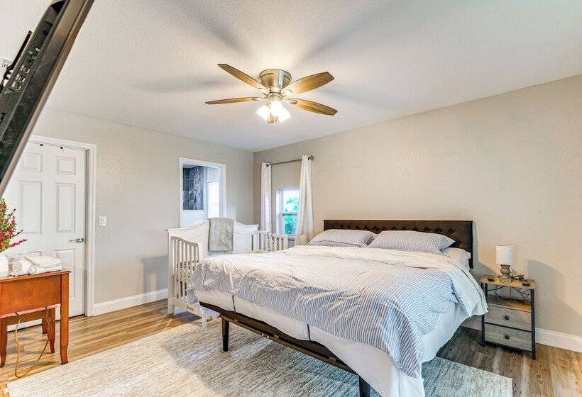 Weeki Lake Home: Heated Pool, By Disney & Kayaking