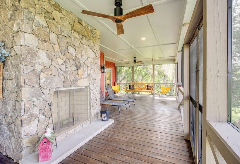 Tennessee Farmhouse Retreat W/ Wraparound Deck!