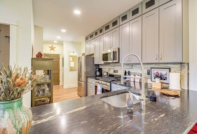 Tennessee Farmhouse Retreat W/ Wraparound Deck!