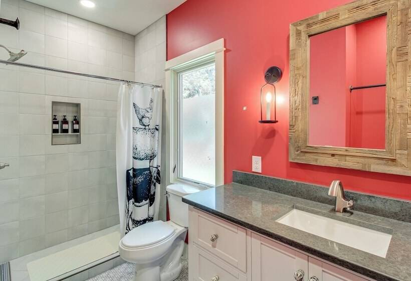 Tennessee Farmhouse Retreat W/ Wraparound Deck!