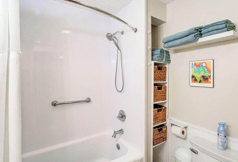 Updated Damascus Cottage On Appalachian Trail!