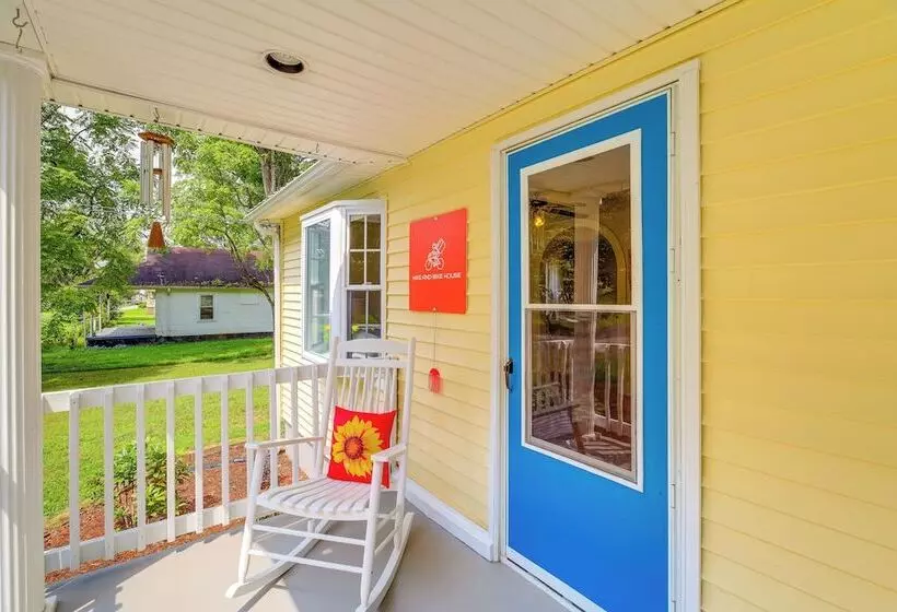 Updated Damascus Cottage On Appalachian Trail!