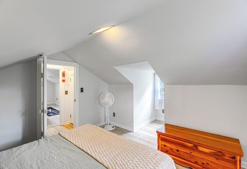 Updated Damascus Cottage On Appalachian Trail!