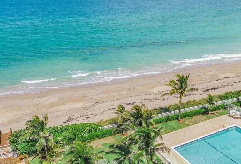 402 On Hutchinson Island