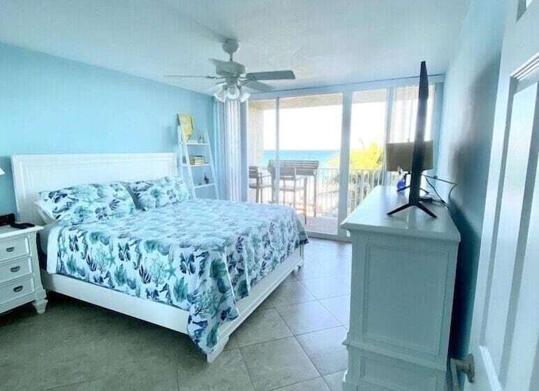 402 On Hutchinson Island