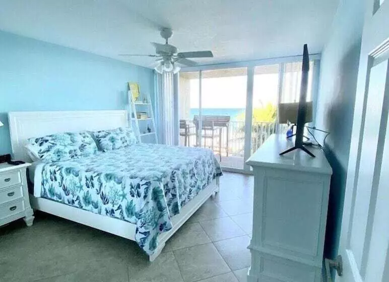 402 On Hutchinson Island