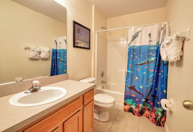 Arler House Amazing 4 Bed 3 Bath Private Pool