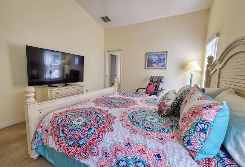 Arler House   Amazing 4 Bed 3 Bath   Private Pool