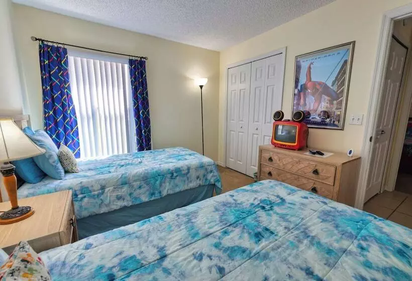 Arler House   Amazing 4 Bed 3 Bath   Private Pool